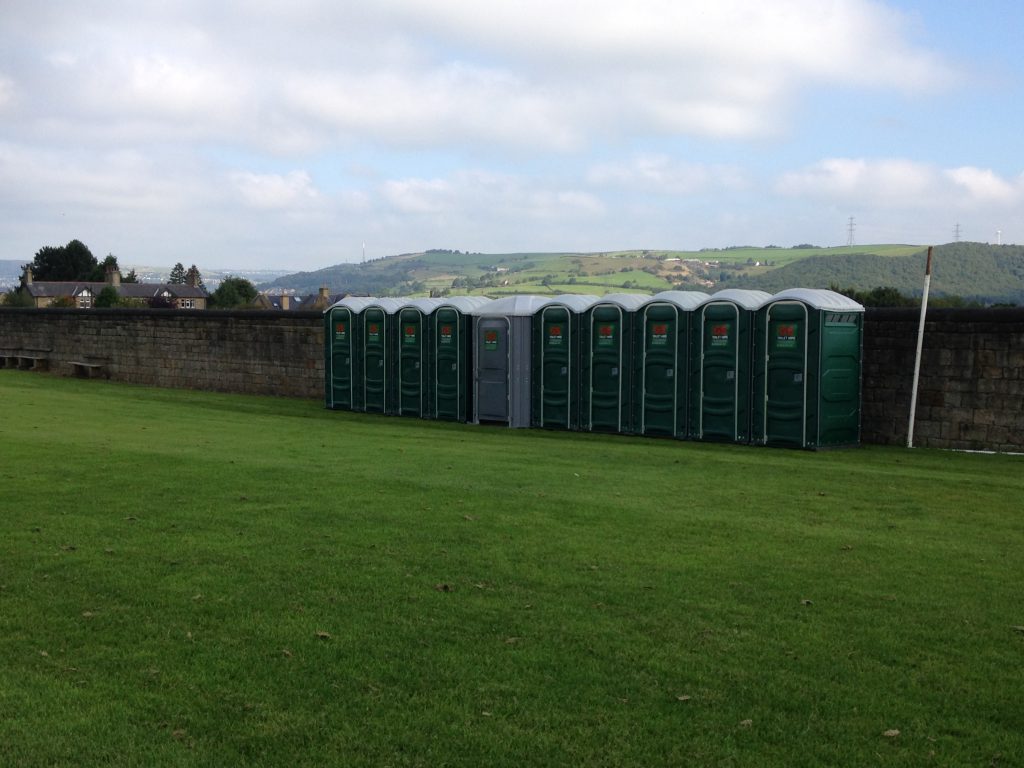 clean hire toilets